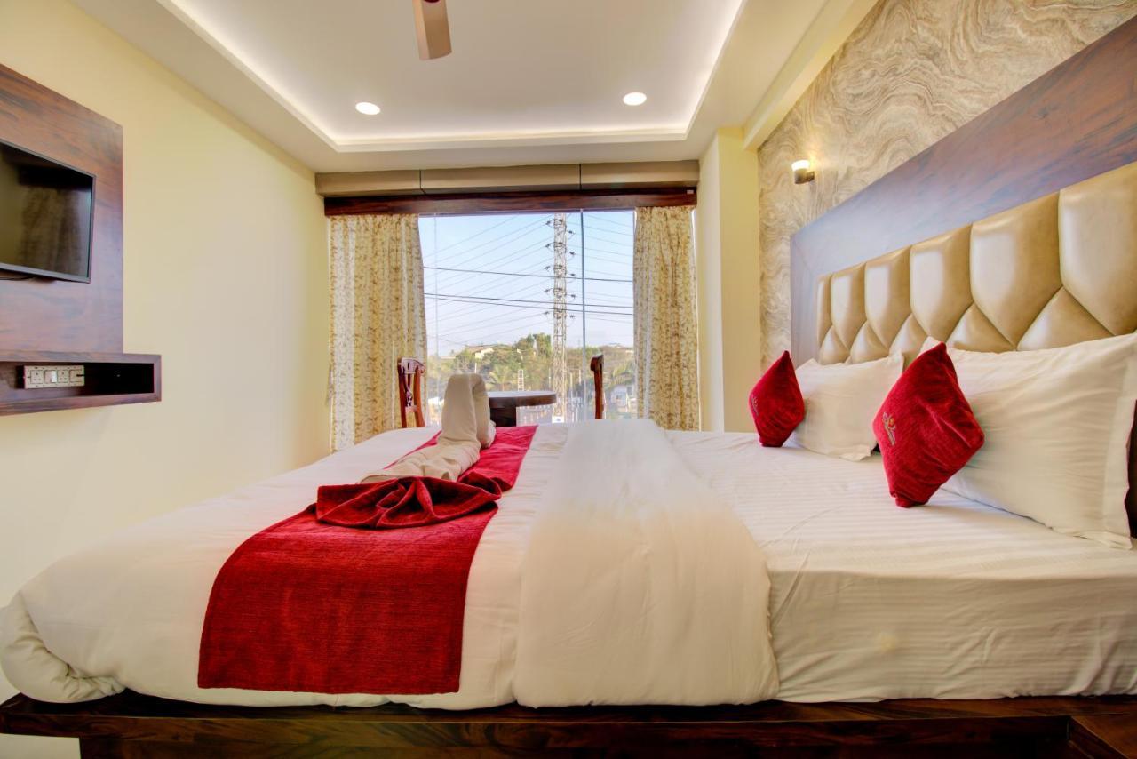 Hotel Samaira Residency,Dombivali Dive Exterior photo